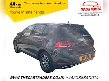 Used Volkswagen Golf 2017 for sale - 75962253: Photo