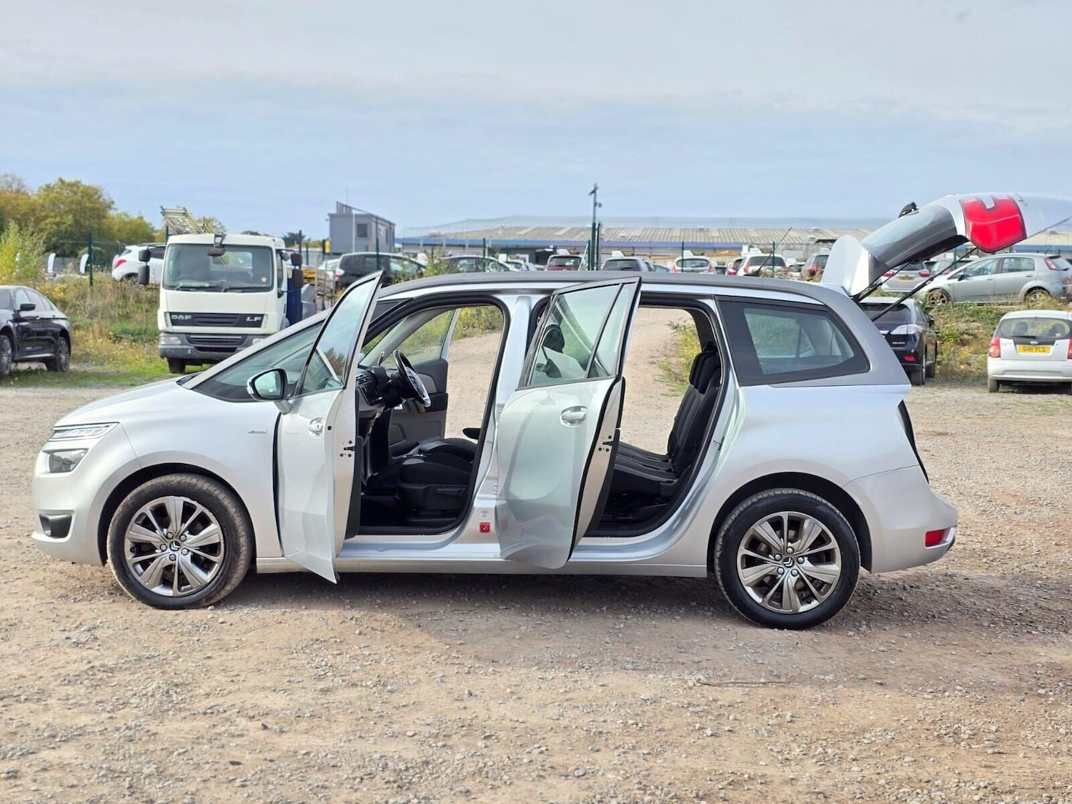 Used Citroen C4 Grand Picasso 2016 for sale - 76106778: Photo 11