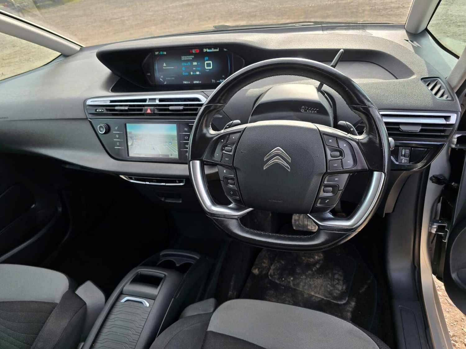 Used Citroen C4 Grand Picasso 2016 for sale - 76106778: Photo 17