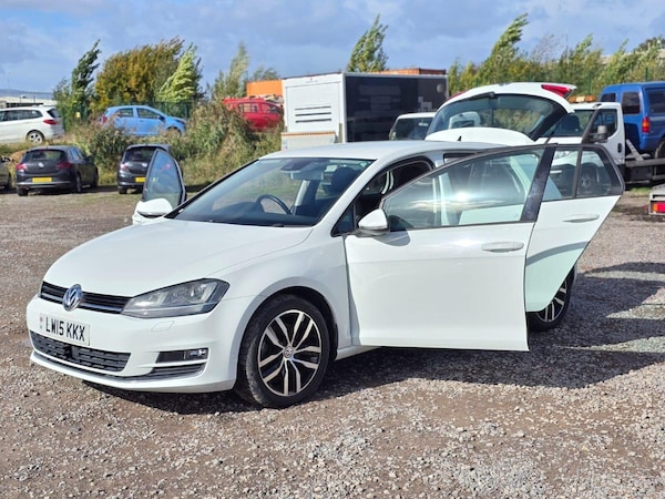 Used Volkswagen Golf 2015 for sale - 76181262: Photo 9