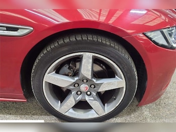 Used Jaguar XE 2016 for sale - 78926619: Photo