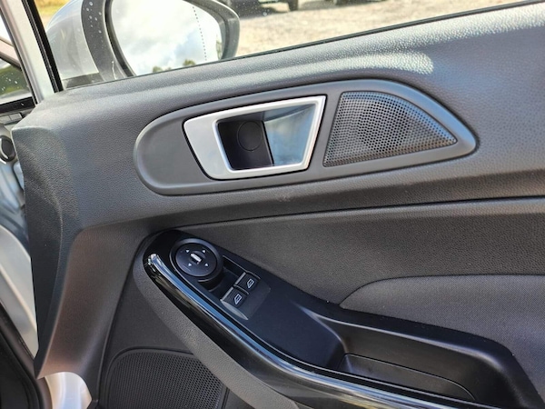 Used Ford Fiesta 2014 for sale - 75425727: Photo 32
