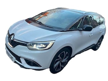 Used Renault Grand Scenic 2018 for sale - 77628879: Photo