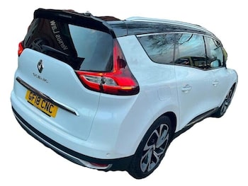 Used Renault Grand Scenic 2018 for sale - 77628879: Photo
