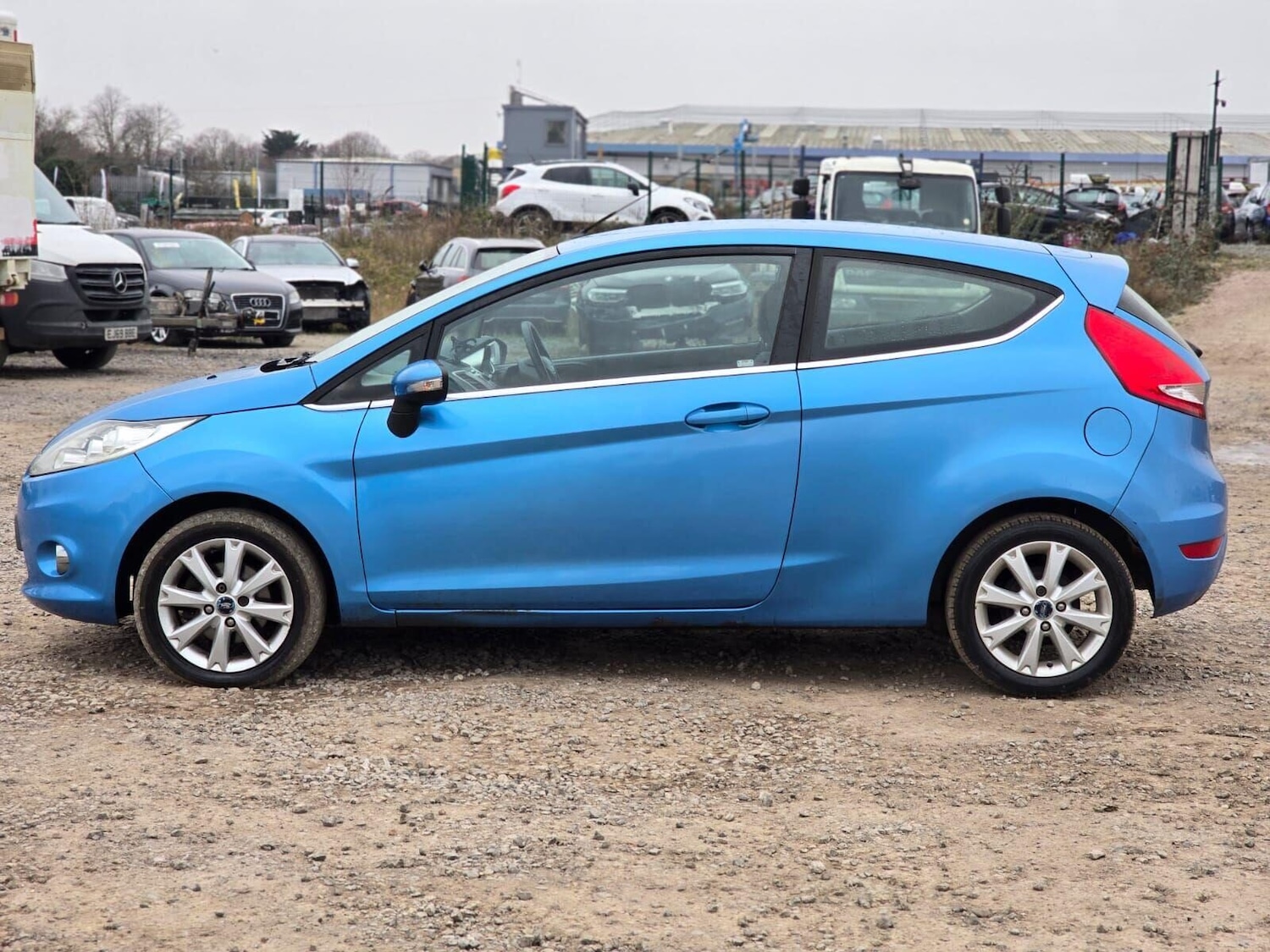 Used Ford Fiesta 2010 for sale - 77124095: Photo 10