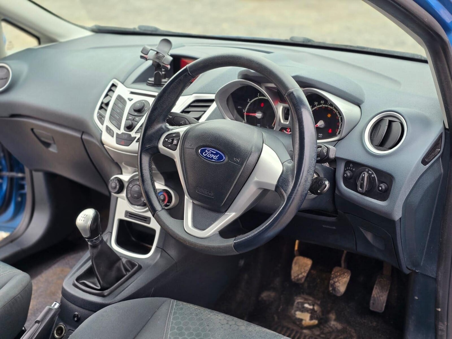 Used Ford Fiesta 2010 for sale - 77124095: Photo 19