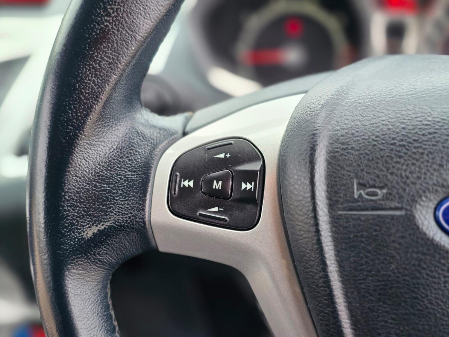 Used Ford Fiesta 2010 for sale - 77124095: Photo 25