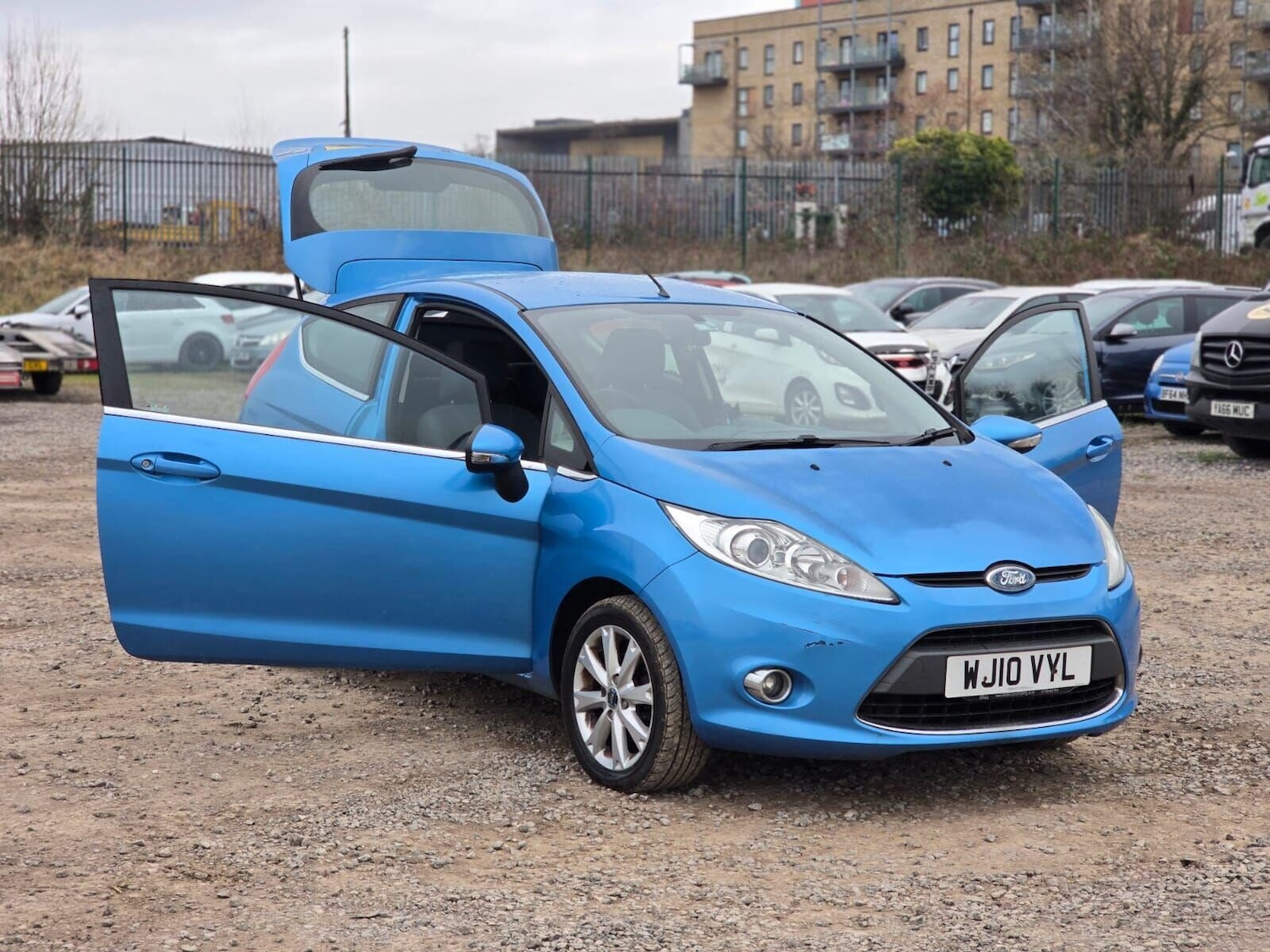 Used Ford Fiesta 2010 for sale - 77124095: Photo 6