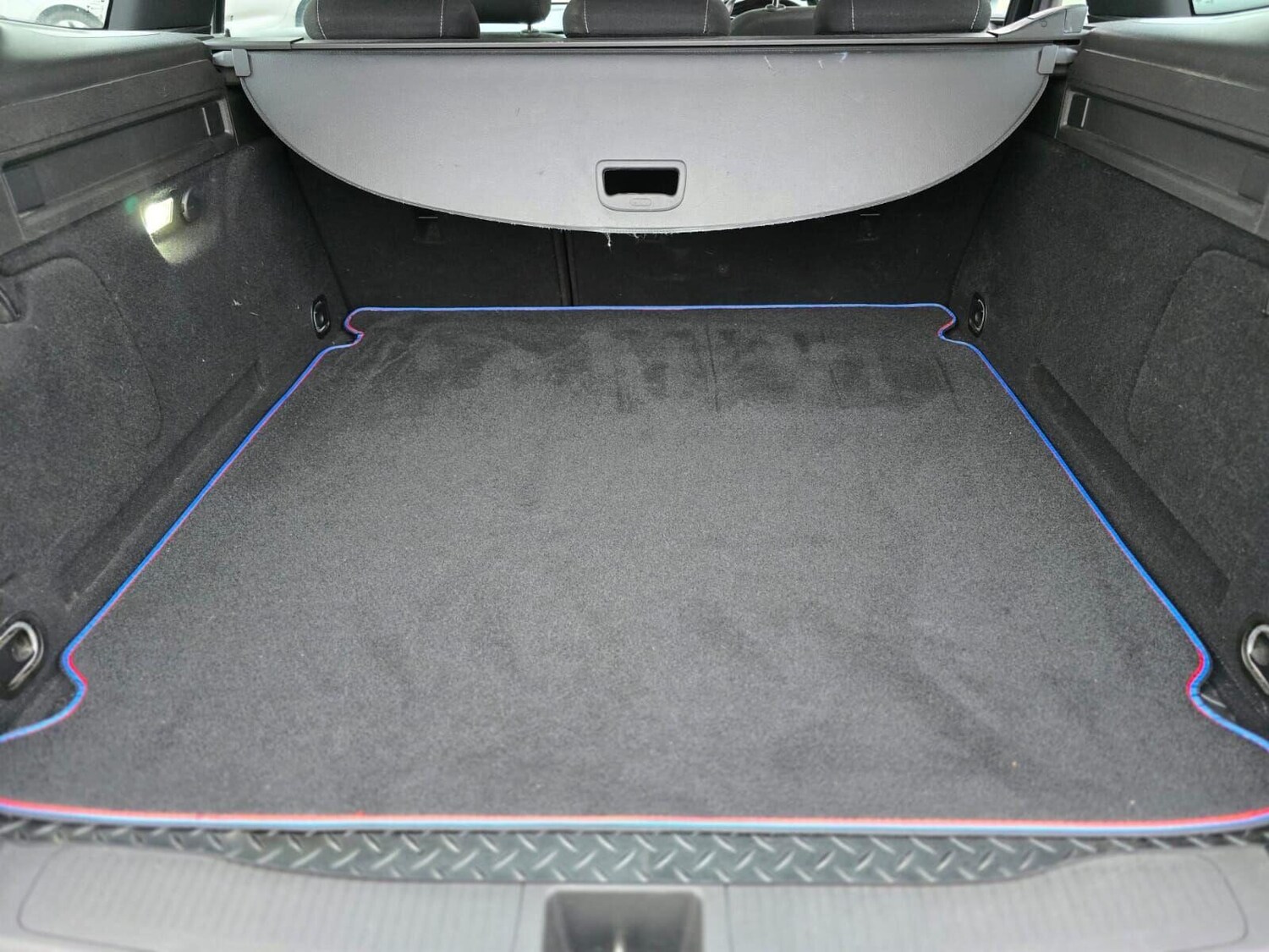 Used Vauxhall Astra 2017 for sale - 76453710: Photo 37