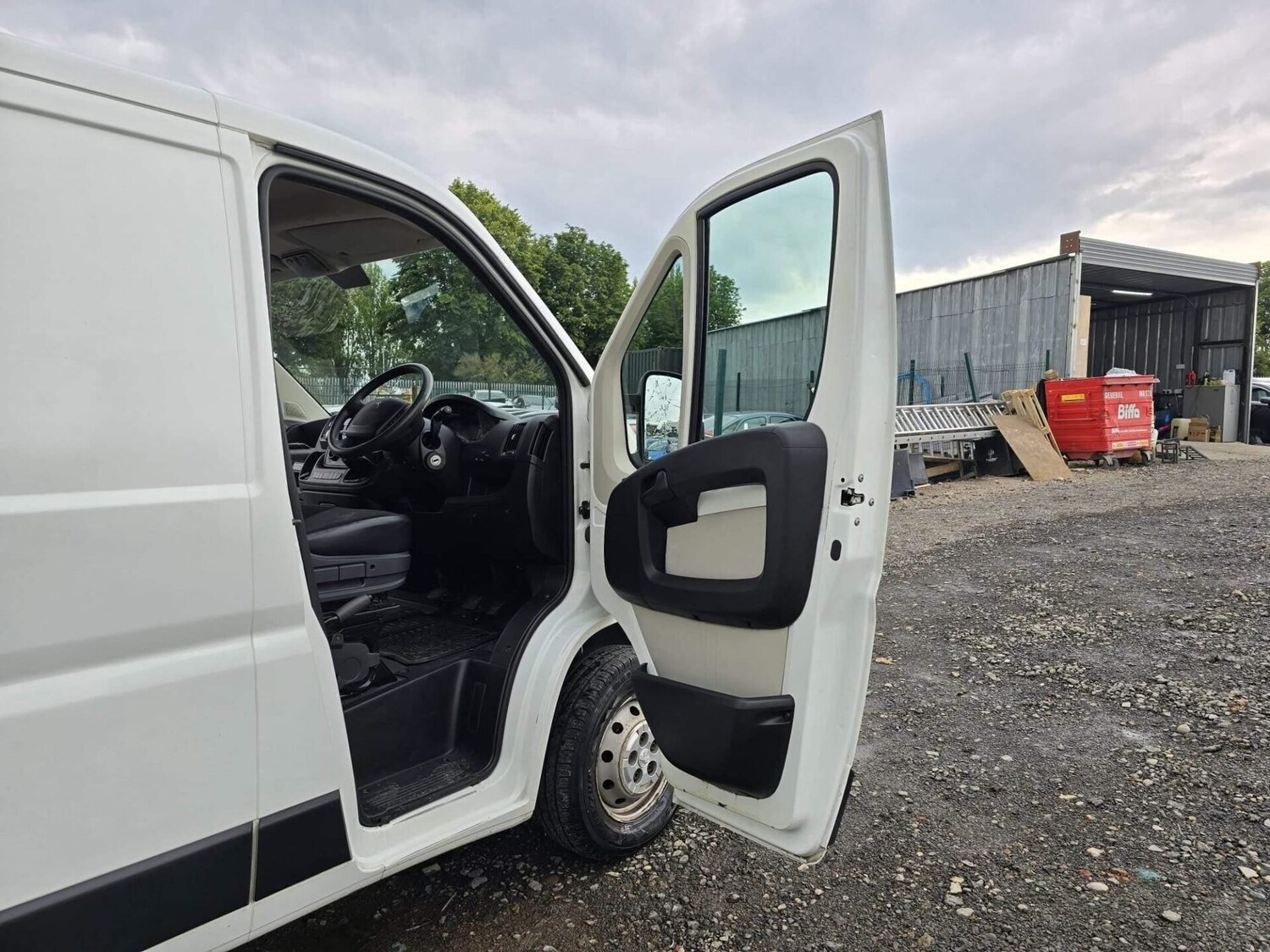 Vehicle 33