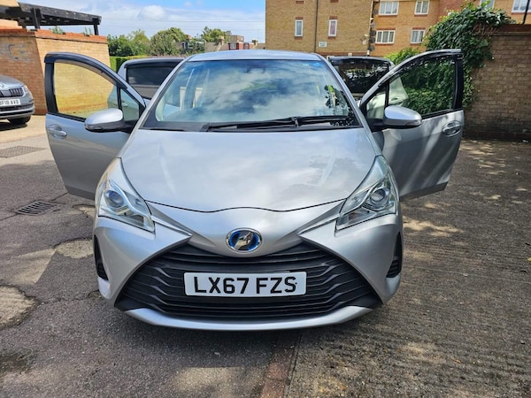 Used Toyota Yaris 2018 for sale - 75426639: Photo 12