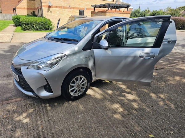 Used Toyota Yaris 2018 for sale - 75426639: Photo 14