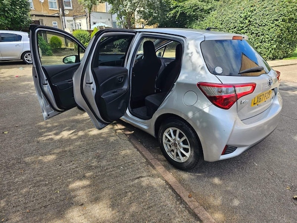 Used Toyota Yaris 2018 for sale - 75426639: Photo 27