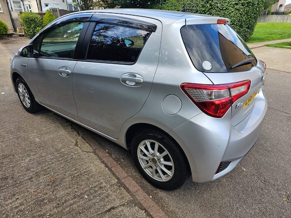 Used Toyota Yaris 2018 for sale - 75426639: Photo 29