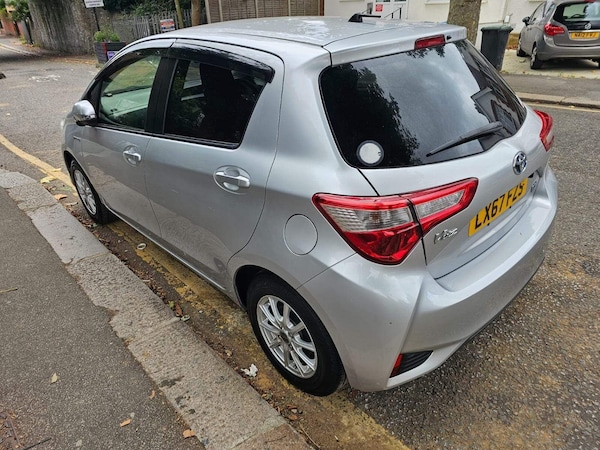 Used Toyota Yaris 2018 for sale - 75426639: Photo 32