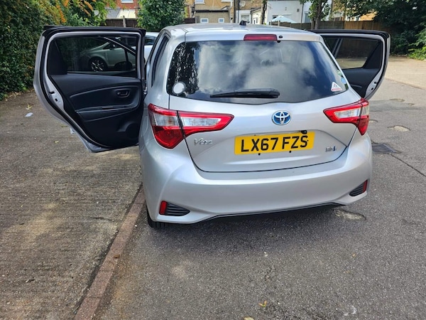 Used Toyota Yaris 2018 for sale - 75426639: Photo 42