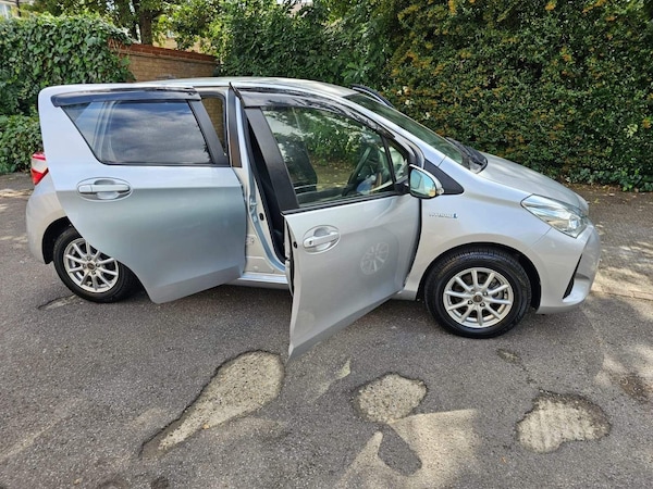 Used Toyota Yaris 2018 for sale - 75426639: Photo 47