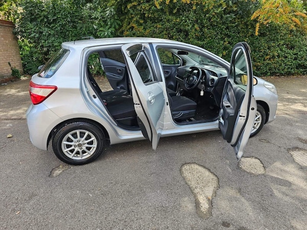 Used Toyota Yaris 2018 for sale - 75426639: Photo 48