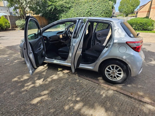 Used Toyota Yaris 2018 for sale - 75426639: Photo 49