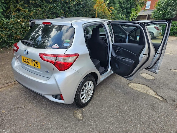 Used Toyota Yaris 2018 for sale - 75426639: Photo 55