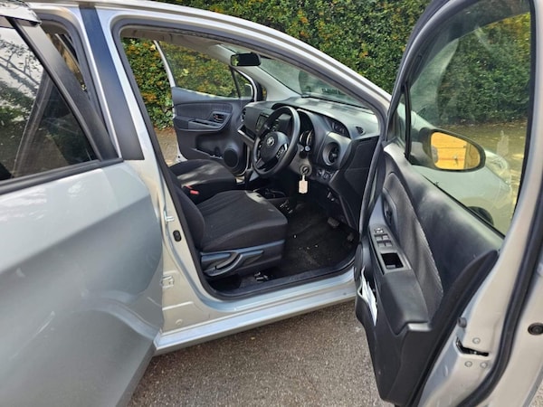 Used Toyota Yaris 2018 for sale - 75426639: Photo 64
