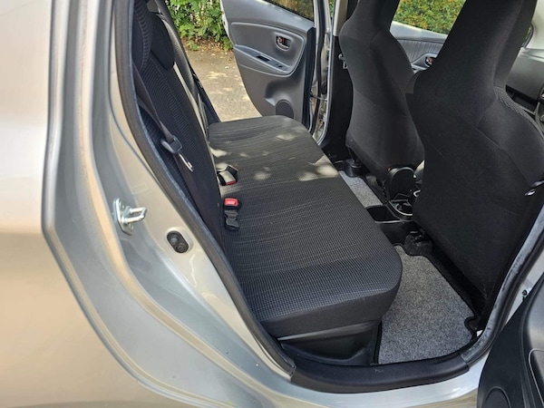 Used Toyota Yaris 2018 for sale - 75426639: Photo 65