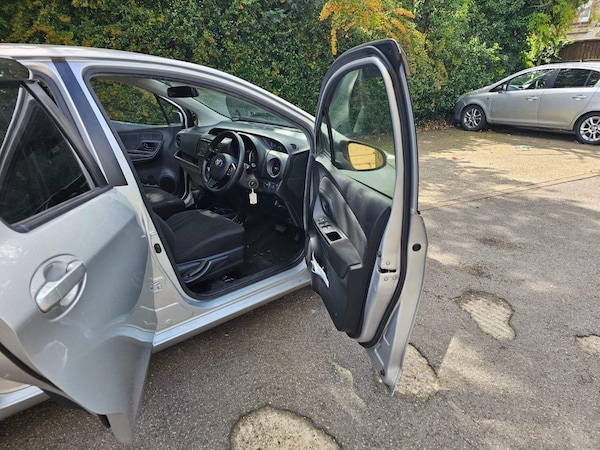 Used Toyota Yaris 2018 for sale - 75426639: Photo 71