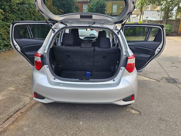 Used Toyota Yaris 2018 for sale - 75426639: Photo 73