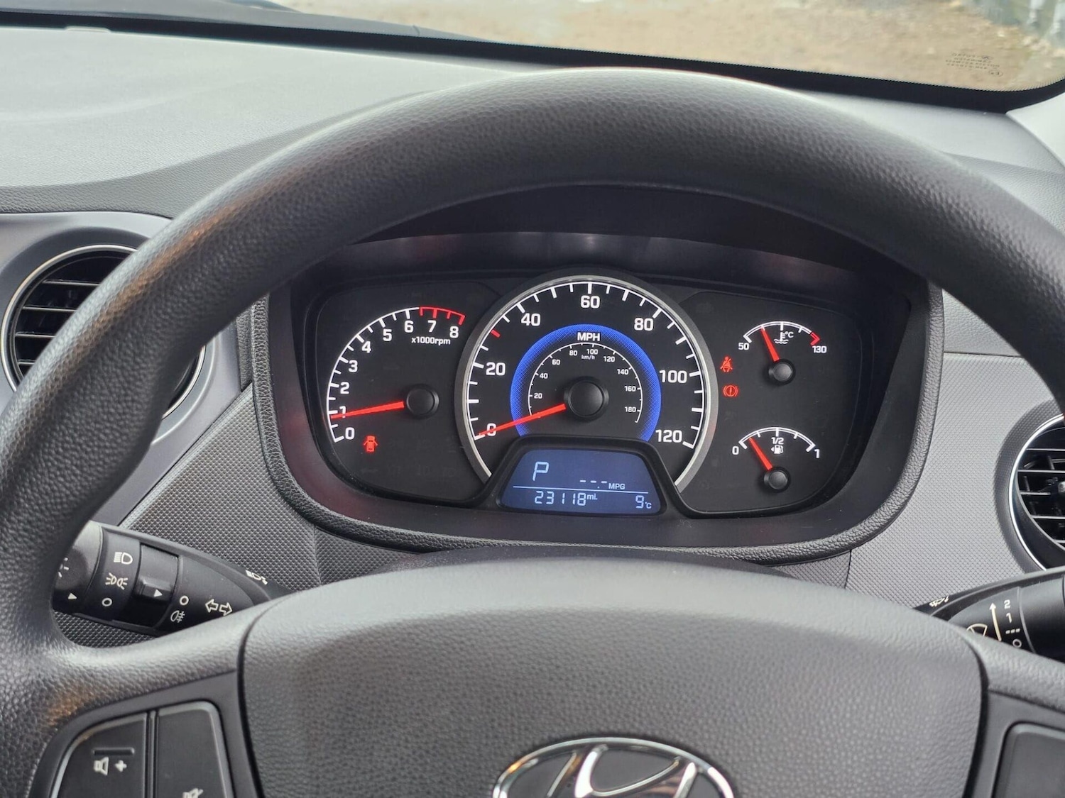 Used Hyundai i10 2018 for sale - 77319386: Photo 33