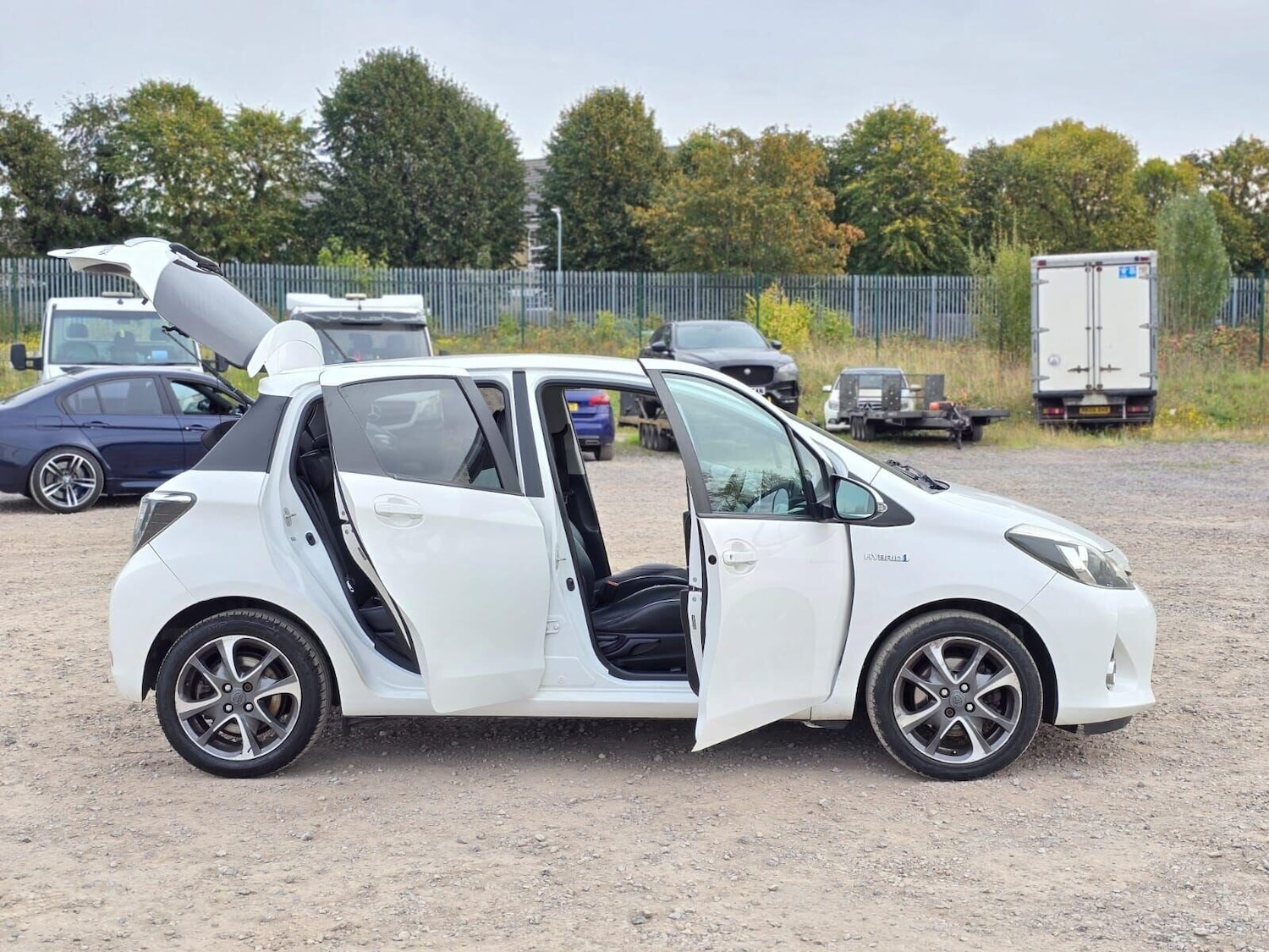 Used Toyota Yaris 2014 for sale - 76224510: Photo 11