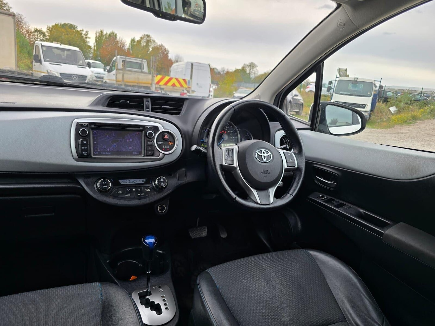 Used Toyota Yaris 2014 for sale - 76224510: Photo 18