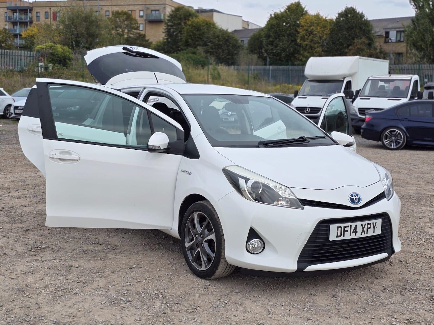 Used Toyota Yaris 2014 for sale - 76224510: Photo 6