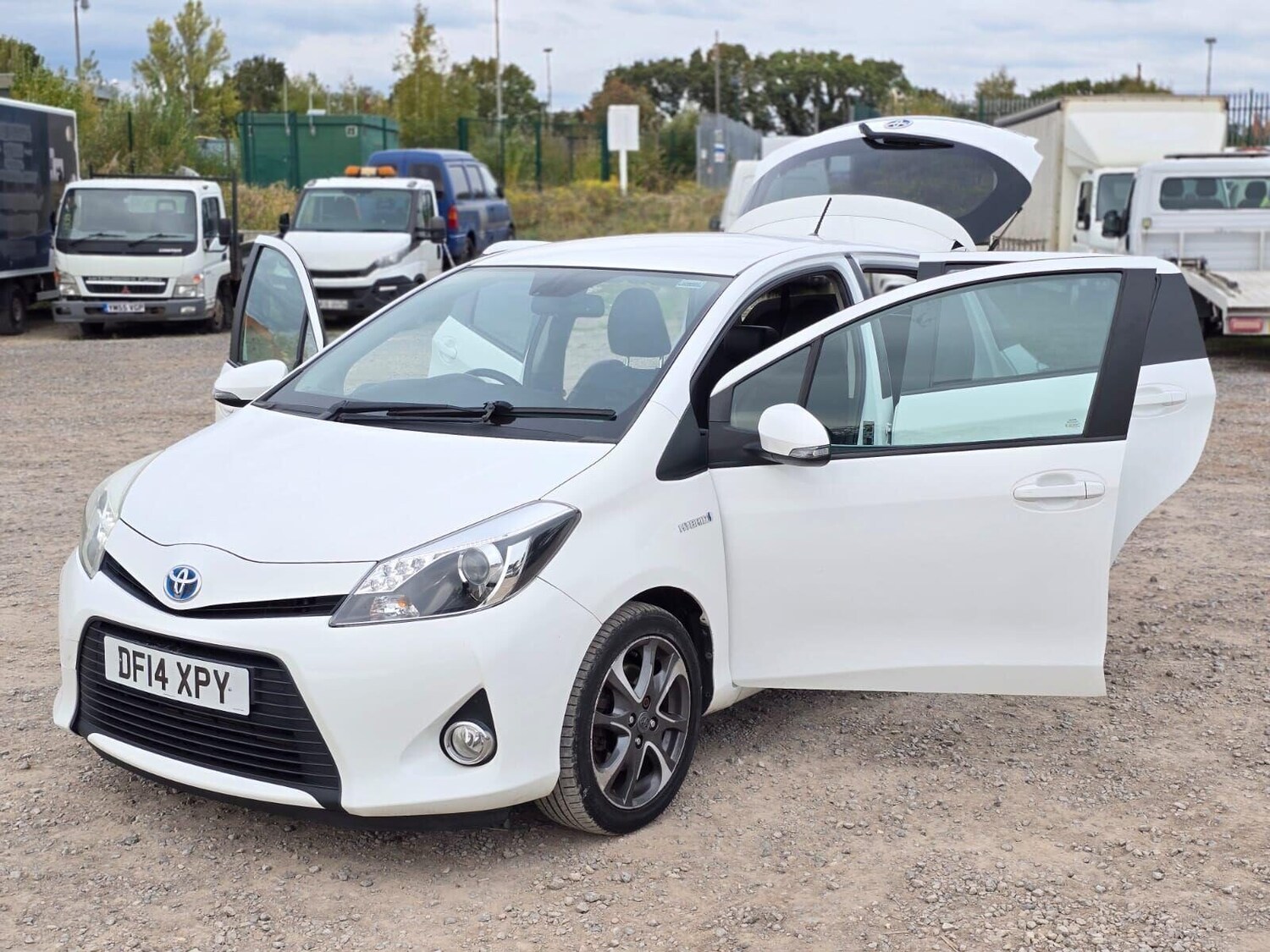 Used Toyota Yaris 2014 for sale - 76224510: Photo 8