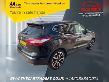 Used Nissan Qashqai 2017 for sale - 76093334: Photo 4