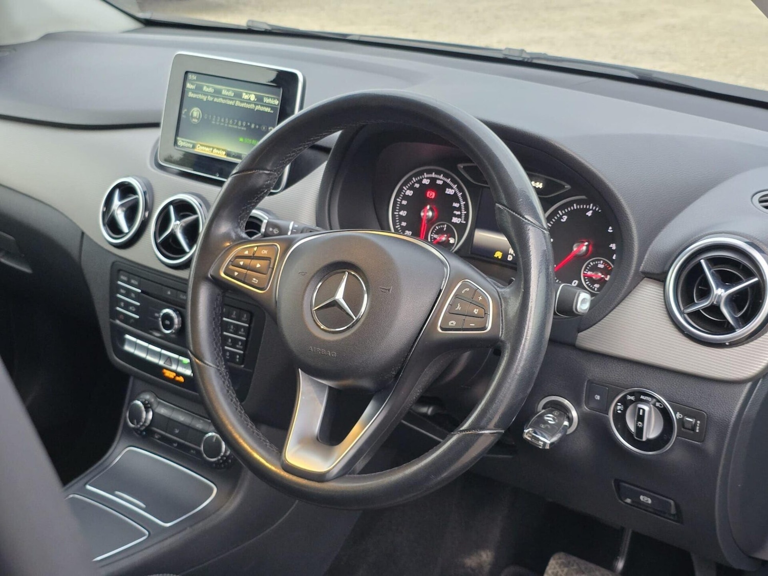 Used Mercedes-Benz B Class 2017 for sale - 75856692: Photo 41