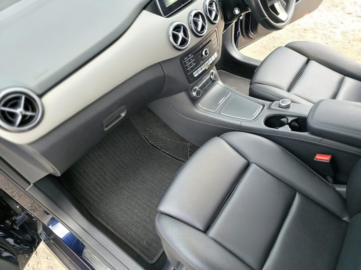 Used Mercedes-Benz B Class 2017 for sale - 75856692: Photo 62