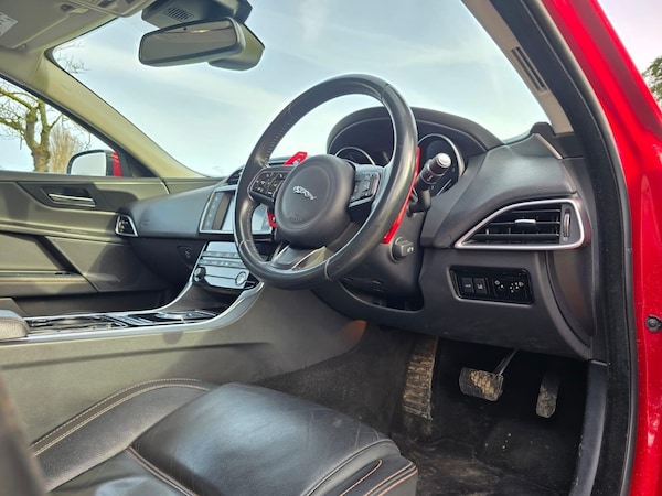 Used Jaguar XE 2017 for sale - 75426796: Photo 28