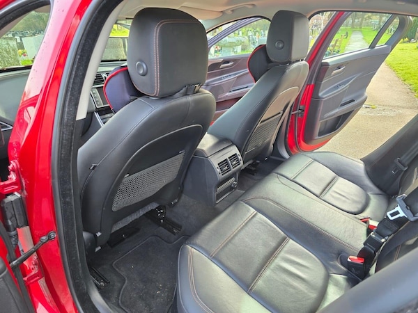 Used Jaguar XE 2017 for sale - 75426796: Photo 30