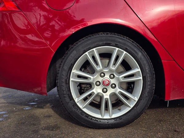 Used Jaguar XE 2017 for sale - 75426796: Photo 37