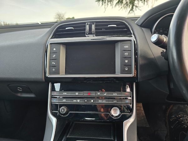 Used Jaguar XE 2017 for sale - 75426796: Photo 39