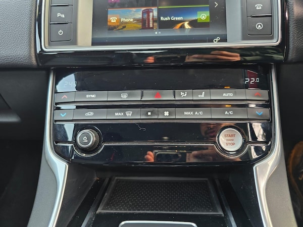 Used Jaguar XE 2017 for sale - 75426796: Photo 43
