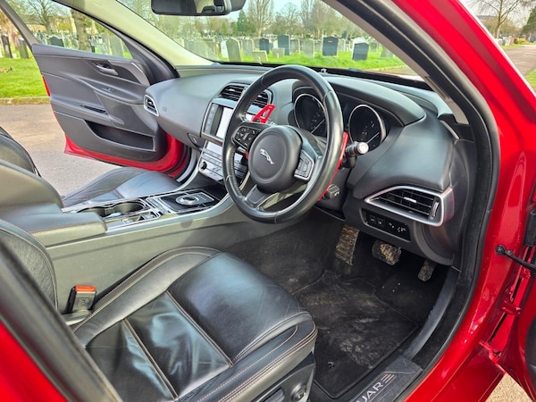Used Jaguar XE 2017 for sale - 75426796: Photo 68