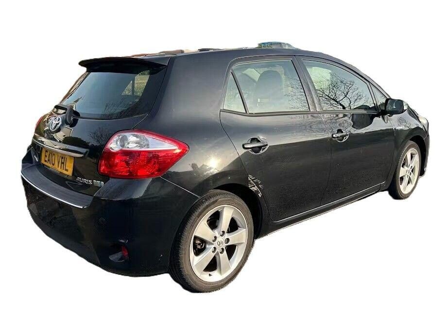 Used Toyota Auris 2010 for sale - 77983660: Photo 4