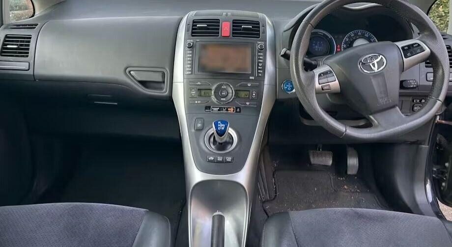 Used Toyota Auris 2010 for sale - 77983660: Photo 5