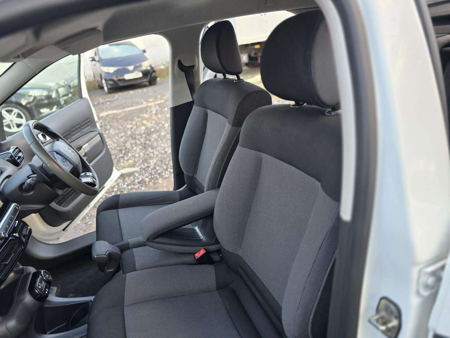 Used Citroen C4 Cactus 2016 for sale - 77241456: Photo 32