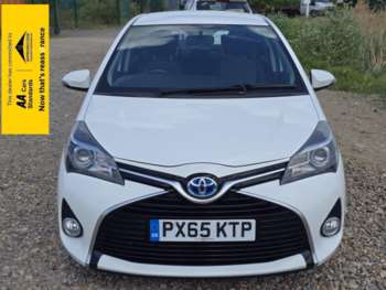 Used Toyota Yaris 2015 for sale - 75054158: Photo
