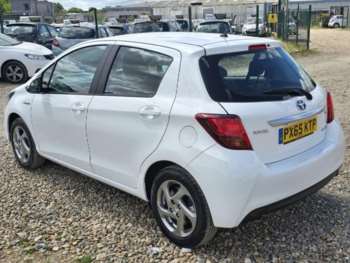 Used Toyota Yaris 2015 for sale - 75054158: Photo