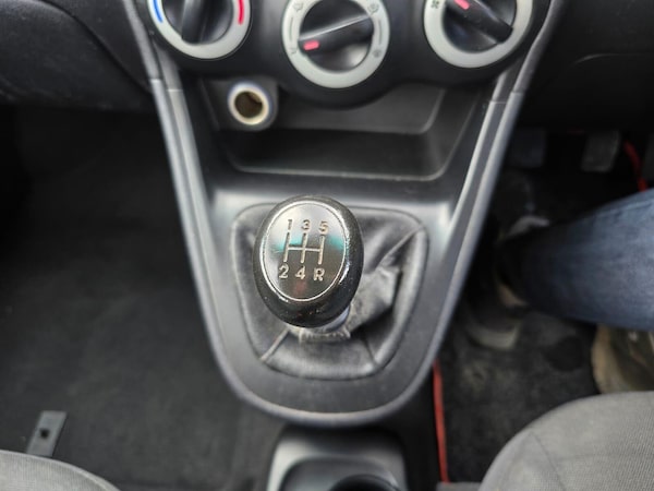 Used Hyundai i10 2009 for sale - 75054159: Photo 21