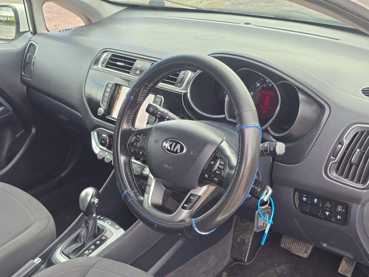 Used Kia Rio 2016 for sale - 76098579: Photo 36