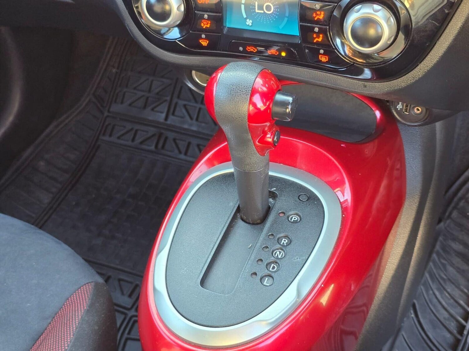 Used Nissan Juke 2015 for sale - 76163862: Photo 26